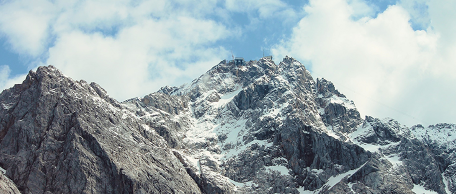 (Foto: Manfred Richter/Pixabay) Die schneebedeckte Zugspitze
