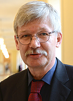 Portait des Akademiepärsidenten Thomas O. Höllmann