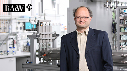 Peter Wasserscheid im Labor