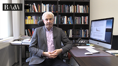 Stephan Hartmann in seinem Büro