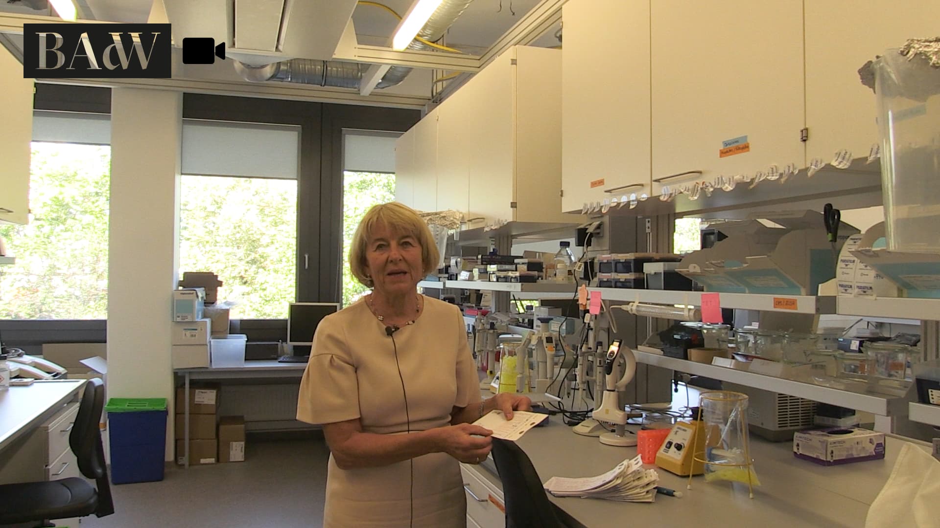 Anette-Gabriele Ziegler im Labor